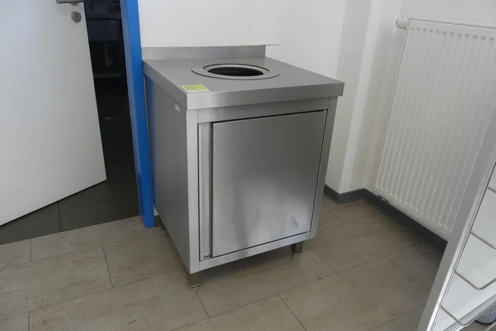 Edelstahlschrank mit Ausgussloch/Abfalleinwurf Maße in cm ca.